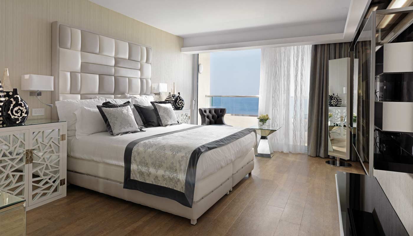 Hotel Divani Apollon Palace presidential suite.jpg