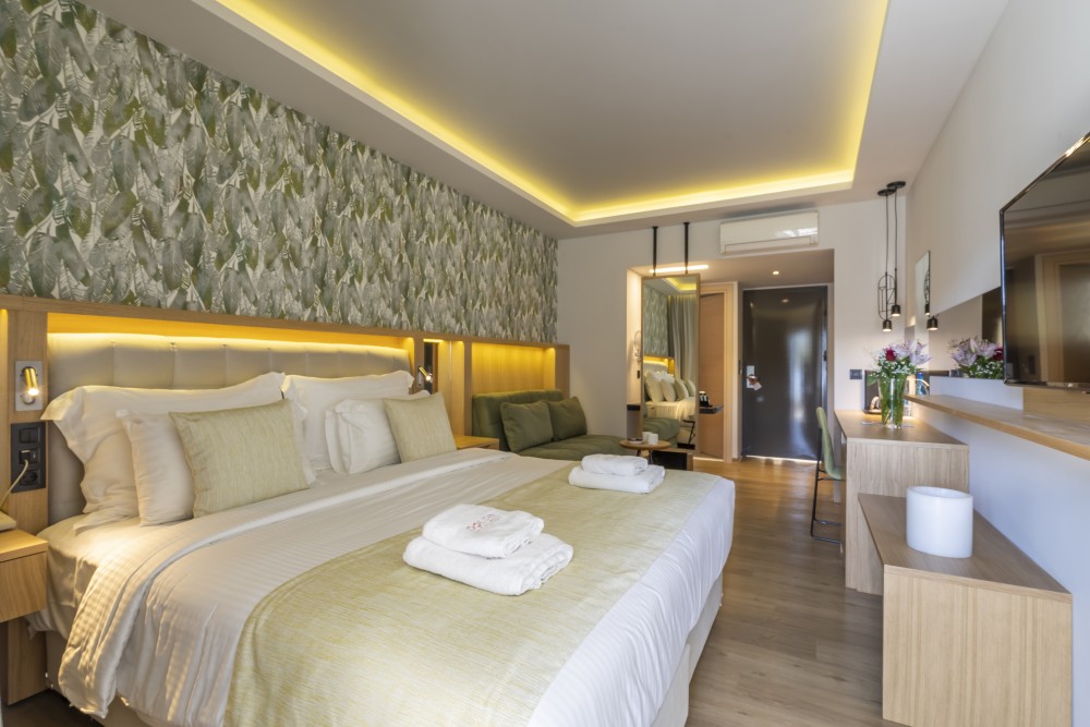 Hotel Dolce Attica Riviera executive bungalow sea view 1.jpg