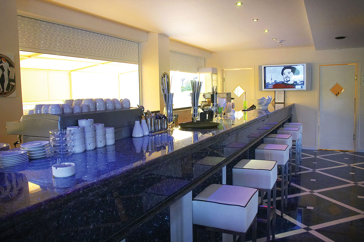 Hotel Dolphin Resort bar.jpg
