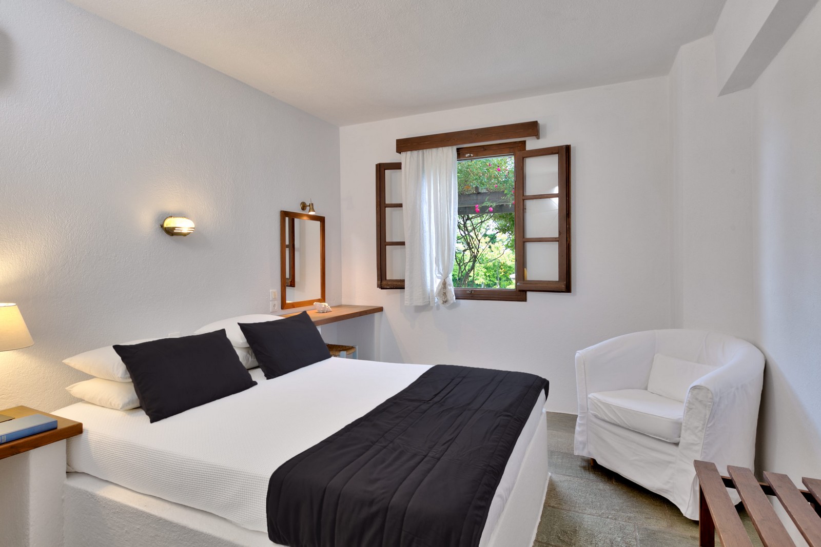 Aeolos Horefto hotel apartman spavaća soba .jpg