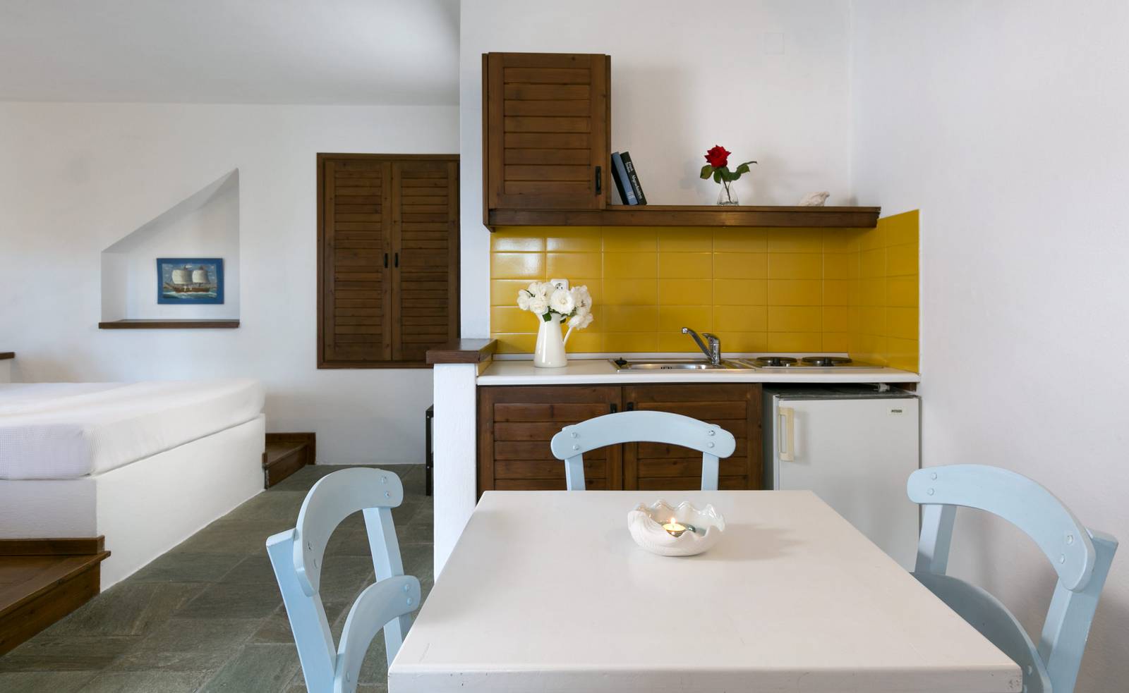 Aeolos Horefto hotel studio kuhinja.jpg