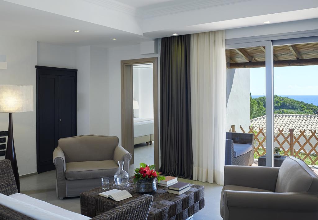 Hotel Domotel Agios Nikolaos one bedroom suite 1.jpg