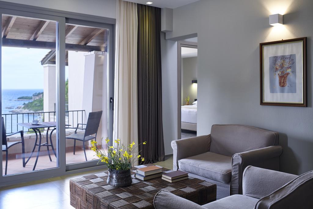 Hotel Domotel Agios Nikolaos one bedroom suite.jpg