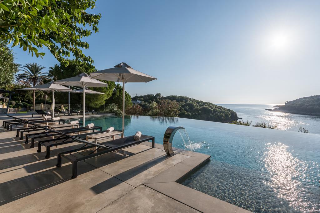 Hotel Domotel Agios Nikolaos pool 1.jpg