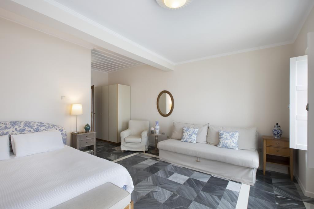 Hotel Dorion superior room sea view.jpg