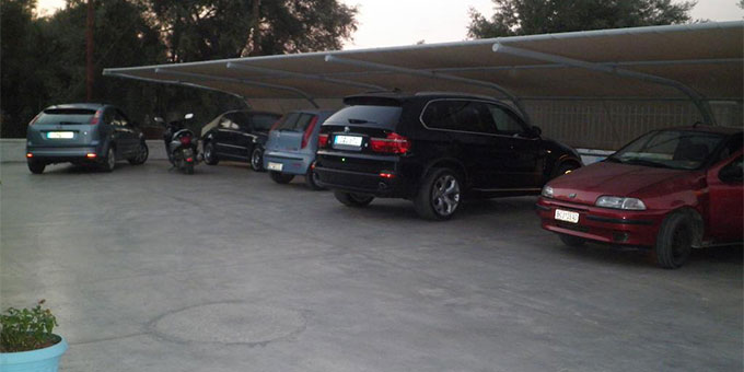 Villa Drosostalia parking.jpg