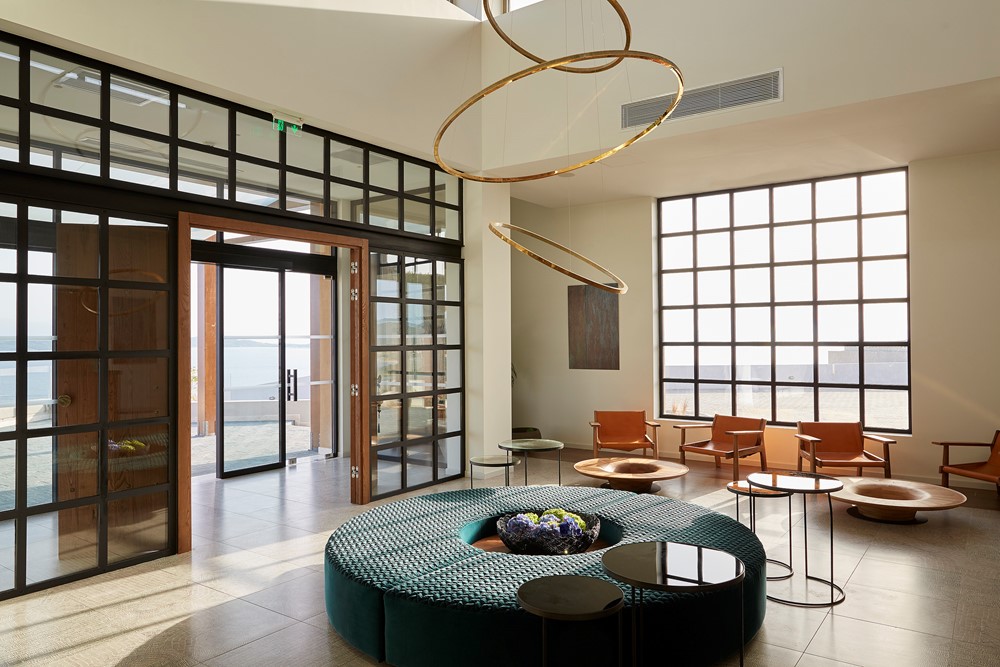 Eagles Villas lobby.jpg