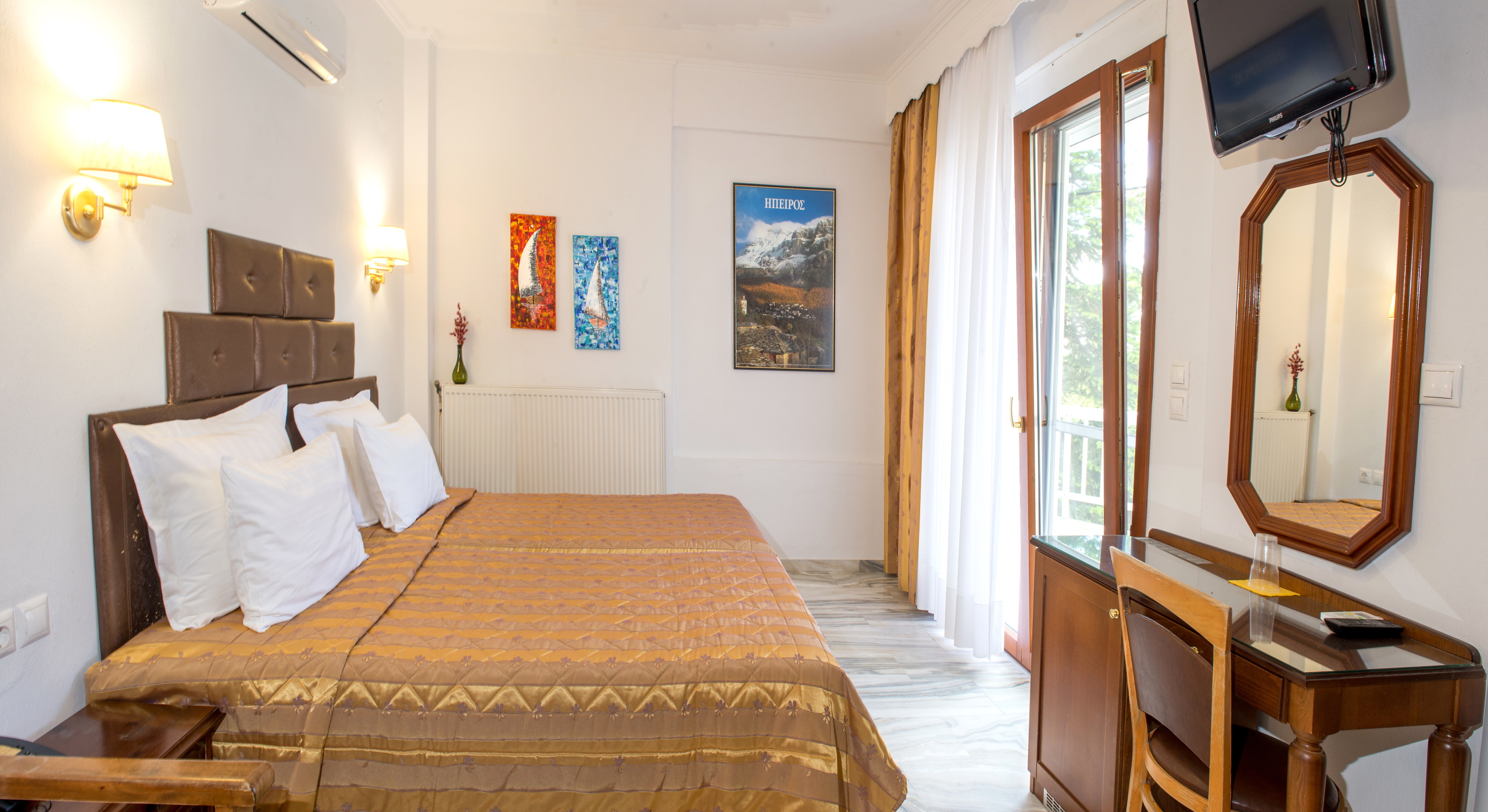 Hotel Eden superior family room.jpg