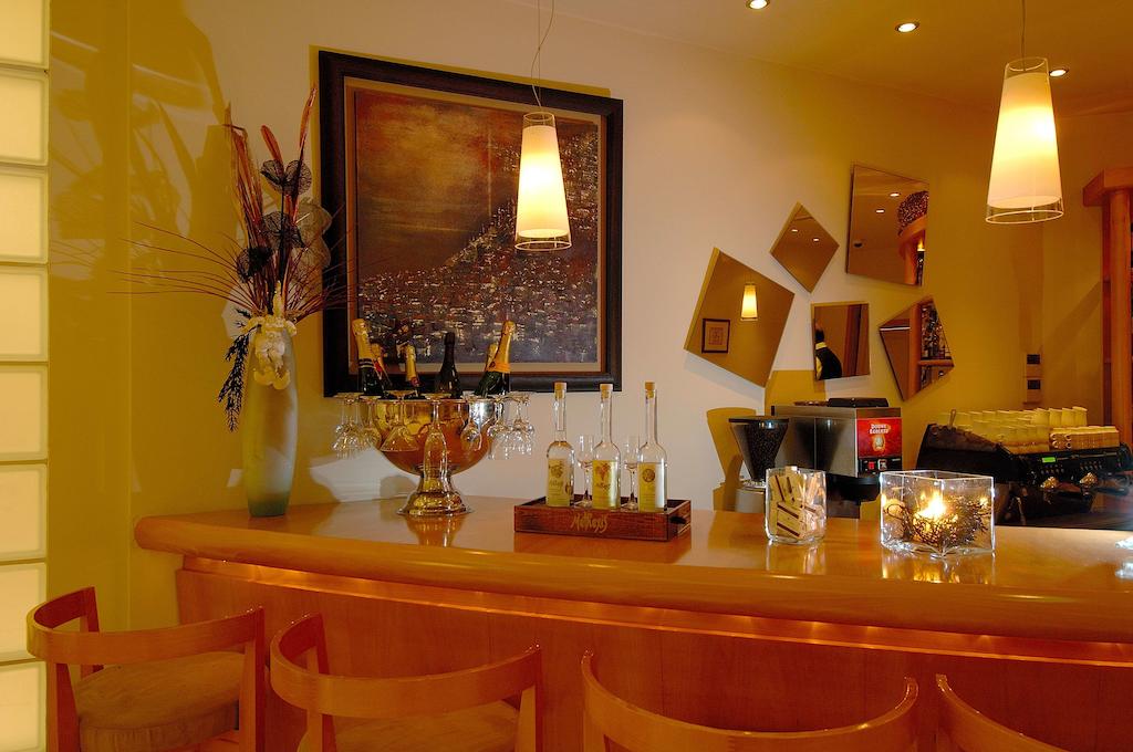 Egnatia City bar.jpg
