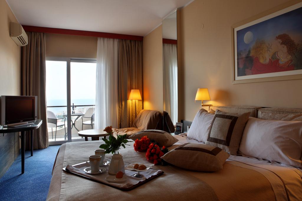 Hotel Egnatia City double room 1.jpg