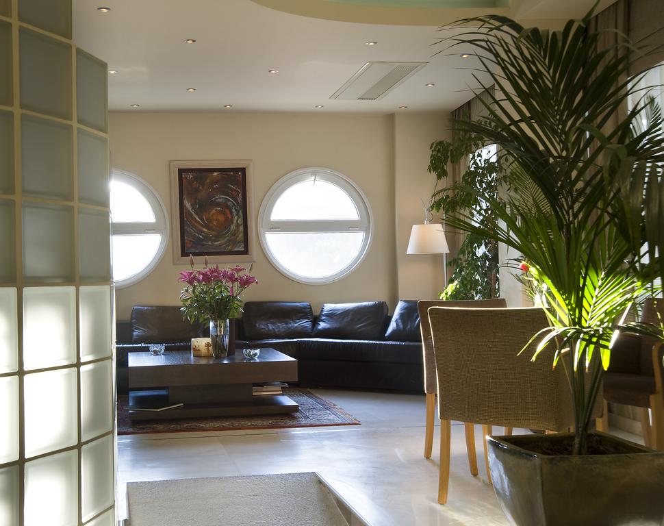 Hotel Egnatia City lobby.jpg