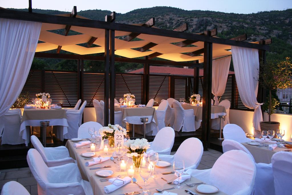 Hotel Egnatia City roof garden.jpg