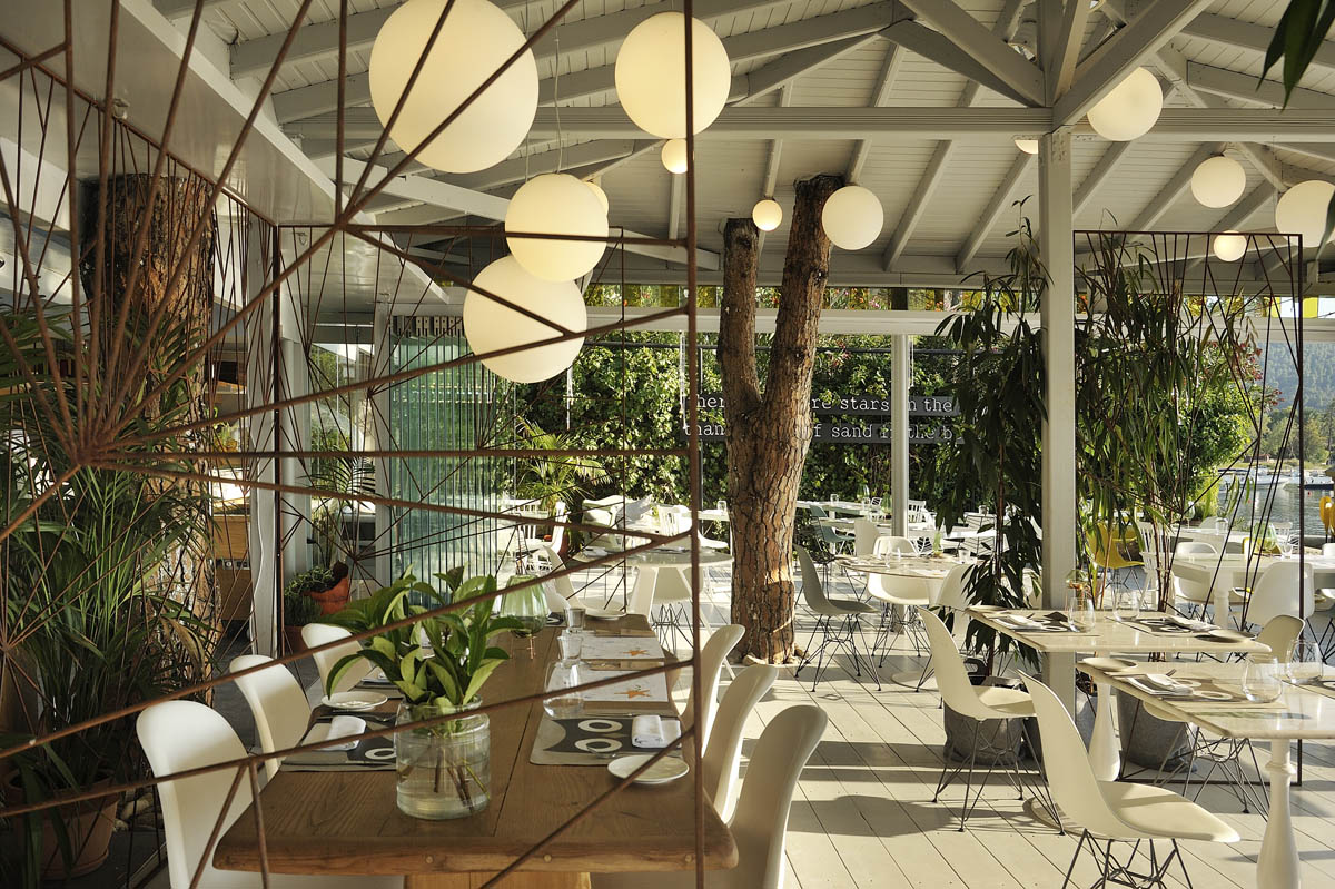 Hotel Ekies All Senses Resort bubo bar.jpg