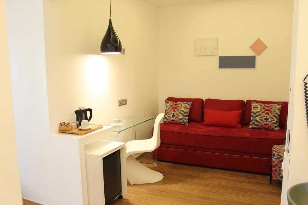 Hotel El Greco family room.jpg