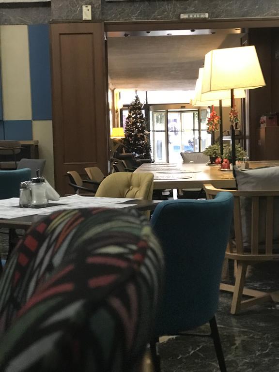 Hotel El Greco restaurant.jpg