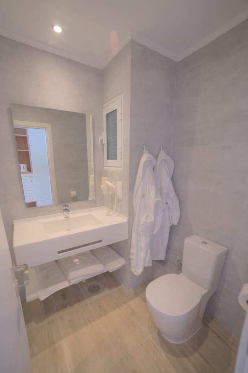 Hotel Elea Beach bathroom.jpg