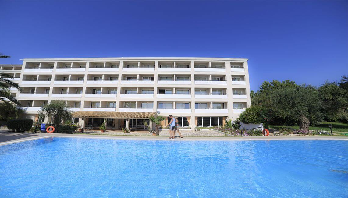 Hotel Elea Beach.jpg