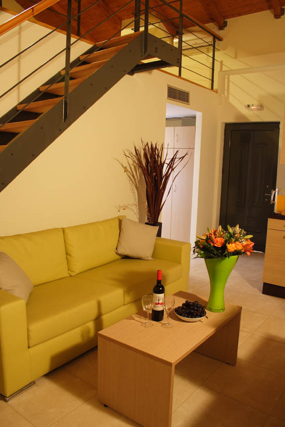 Hotel Eleana loft 1.jpg