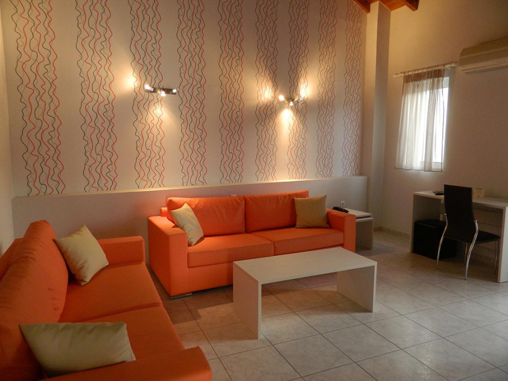 Hotel Eleana superior suite 2.jpg