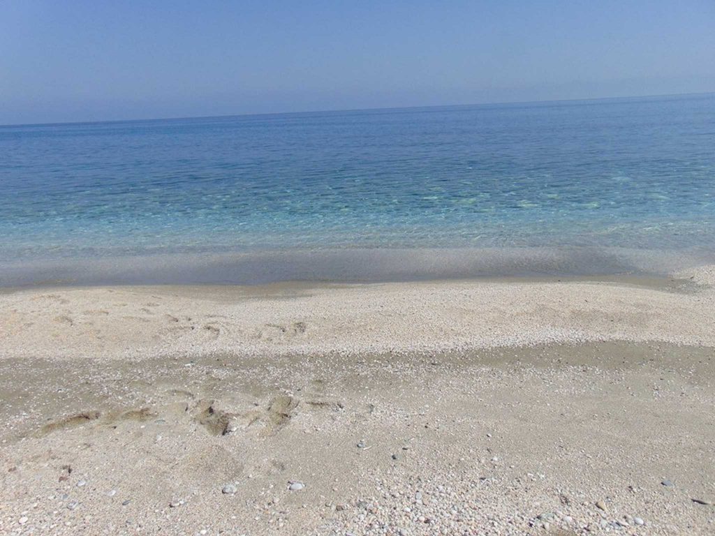 Hotel Eleana Marina beach.jpg