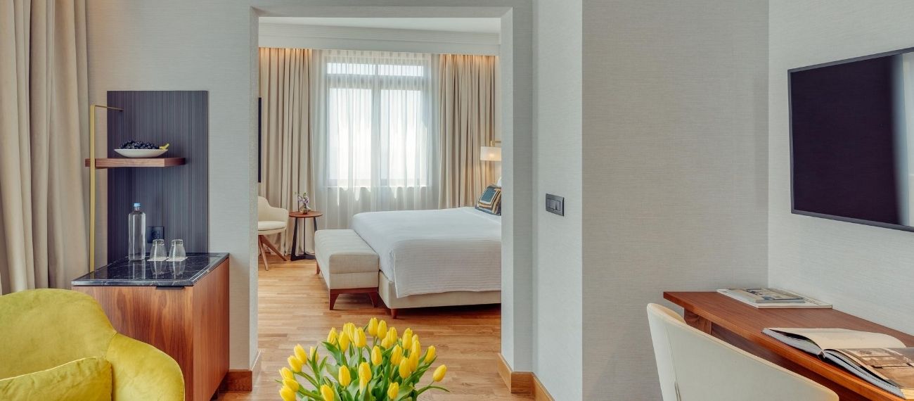 Hotel Electra Palace junior suite.jpg