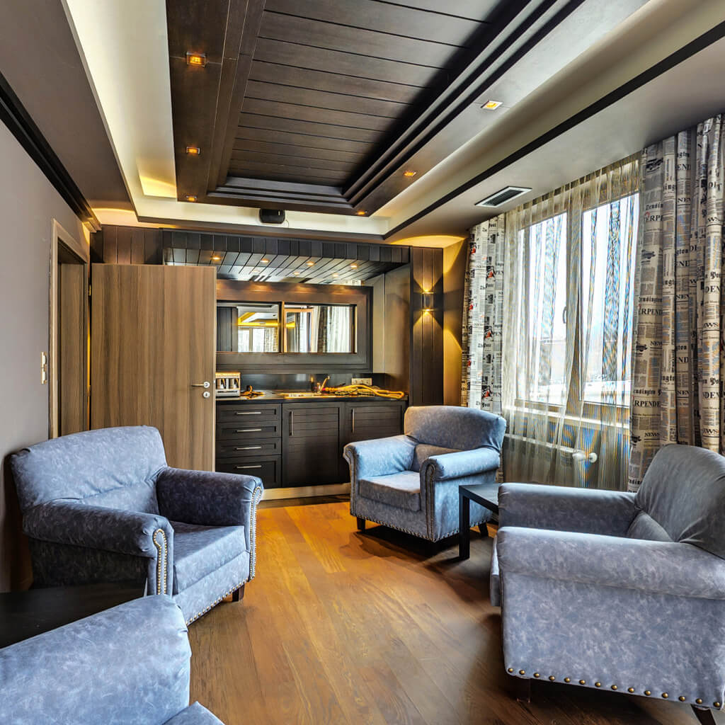 Hotel Amira - VIP deo za sedenje.jpg