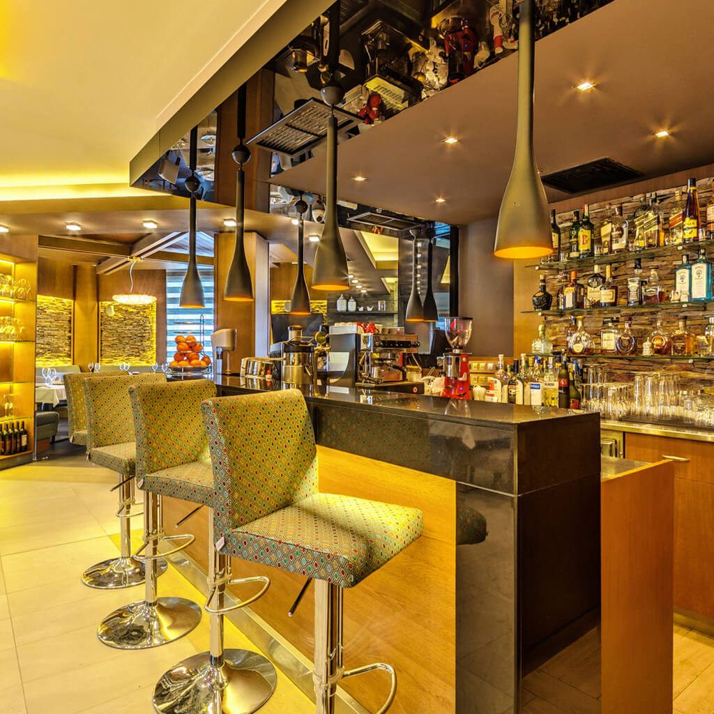 Hotel Amira - bar.jpg