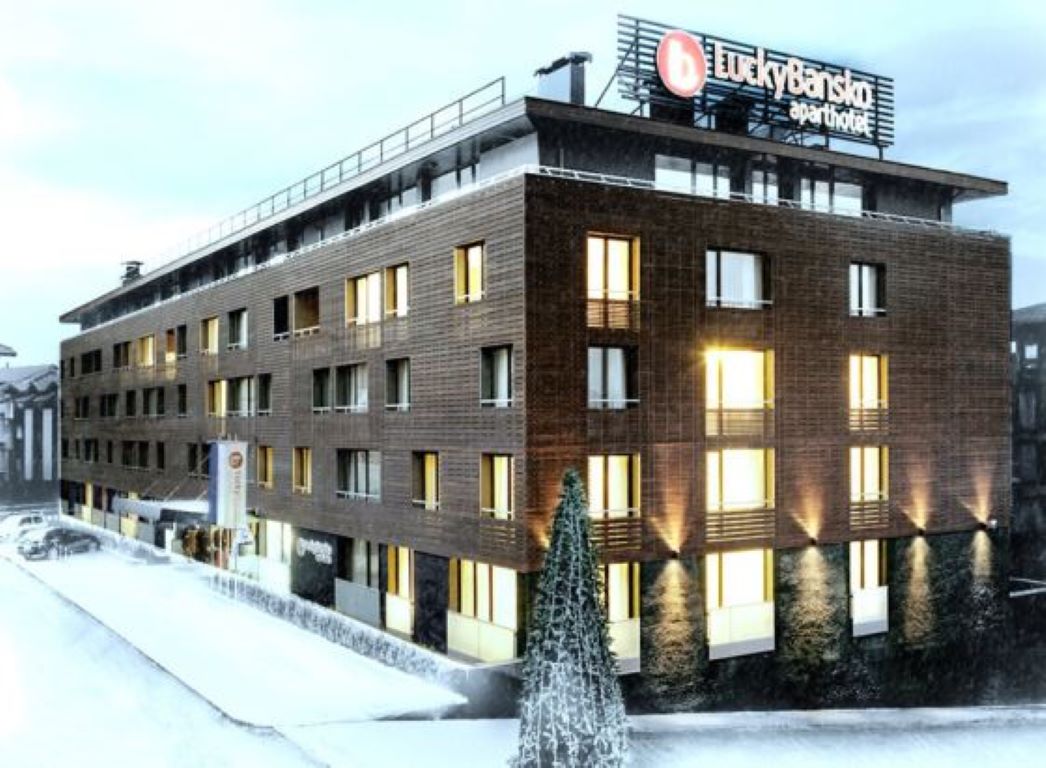 Lucky Bansko - izgled spolja iz drugog ugla.jpg