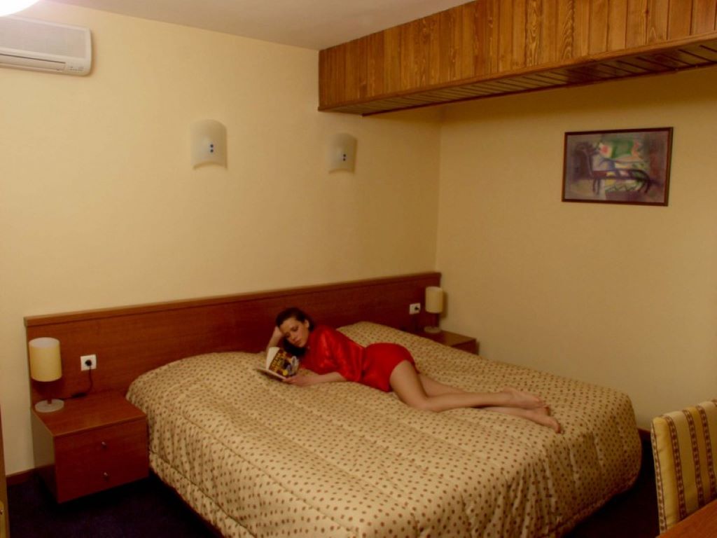 Pirin Hotel-Standardna soba.jpg