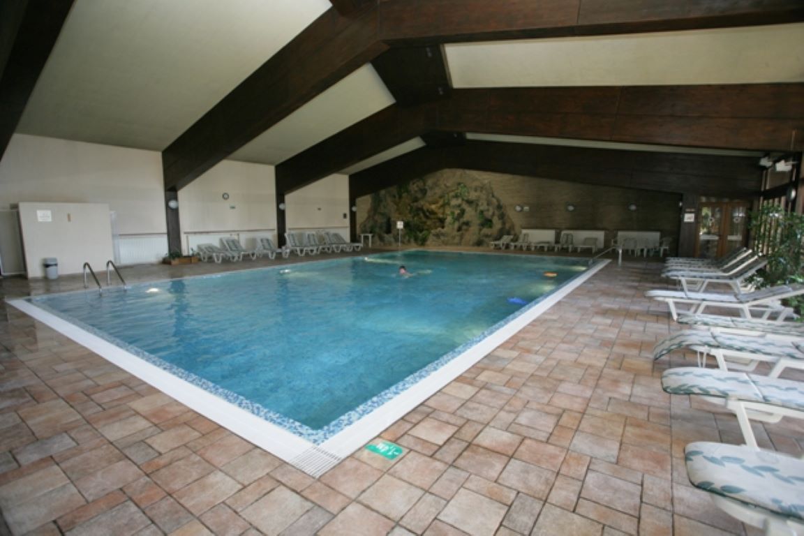 Pirin Hotel-Unutrasnji bazen.JPG