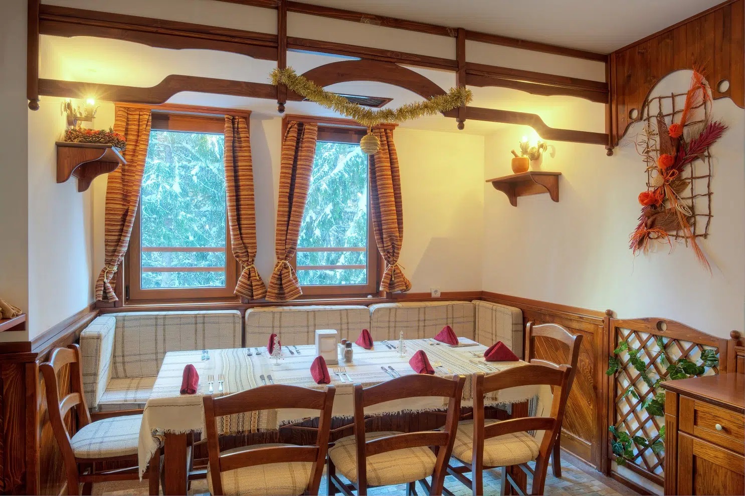 MPM Merryan Hotel-Restoran.jpg