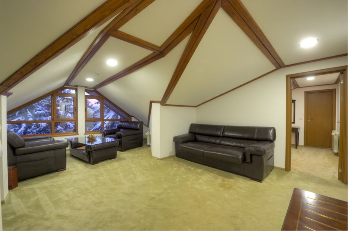 MPM Merryan-lobby.jpg