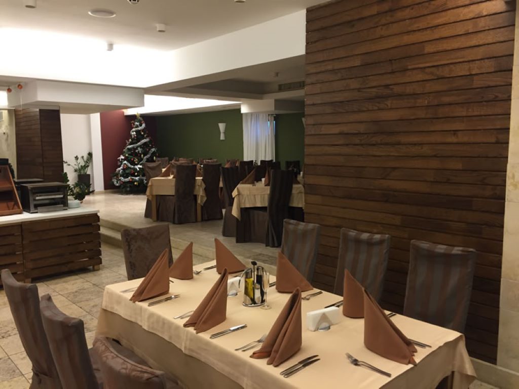 Hotel Radinas Way-Restoran.jpg