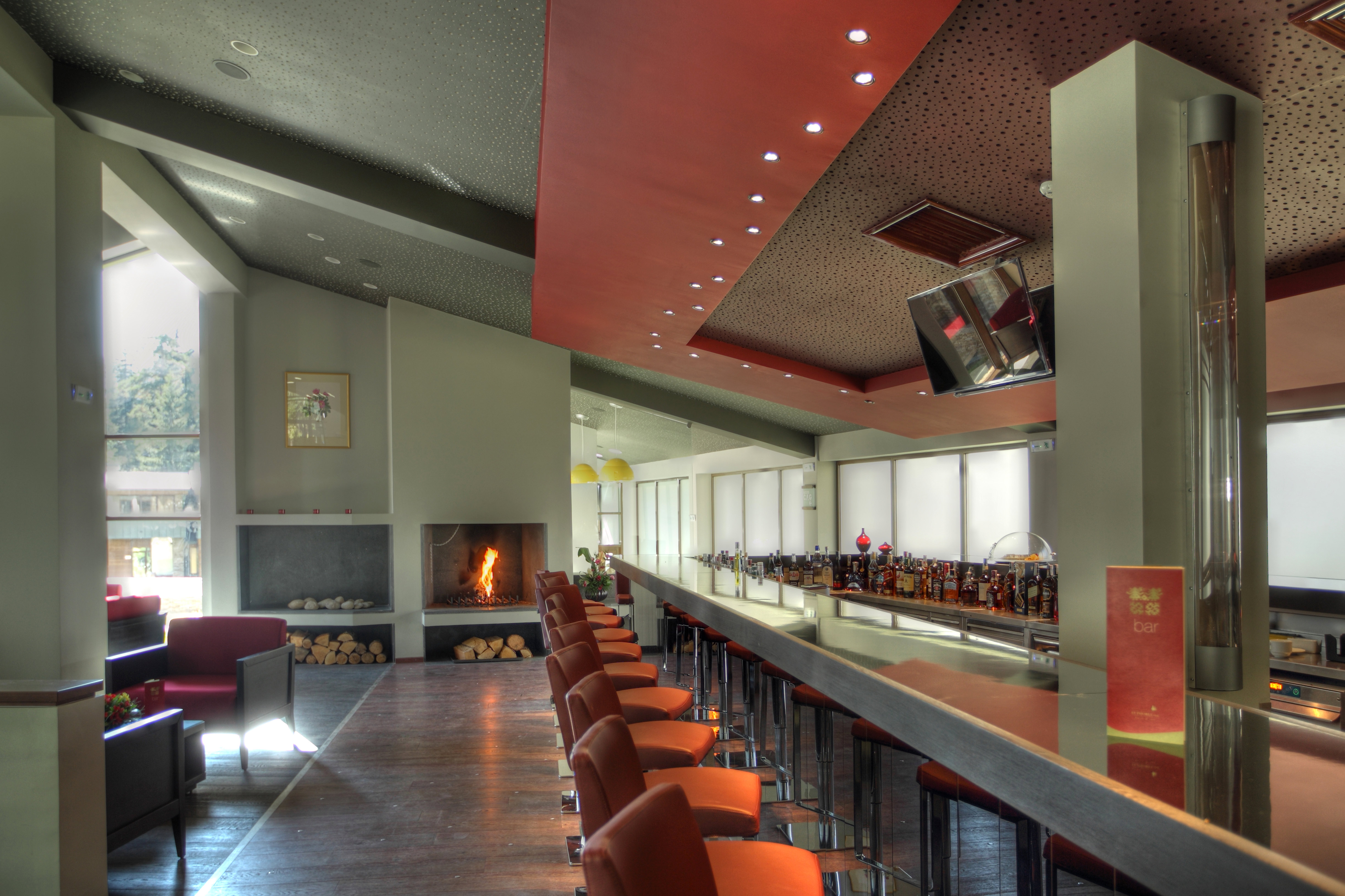 Hotel Euphoria Club & Spa-Lobby bar.jpg