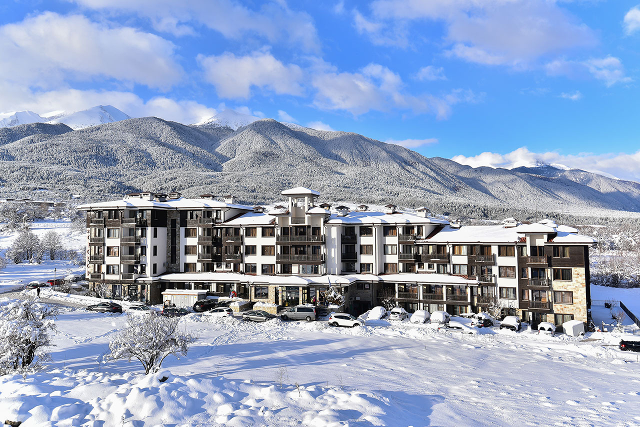 St George Ski & Holiday Hotel-Panorama.jpg
