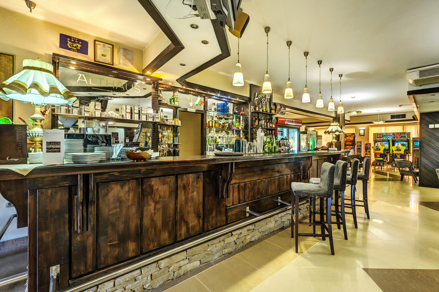Bansko Spa & Holidays-Lobby bar i deo za igre.jpg