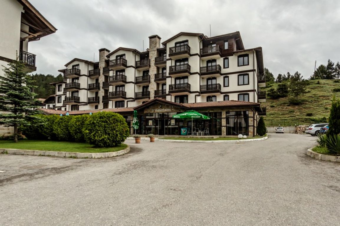 Hotel Three Mountains Boutique-Hotel spolja.jpg