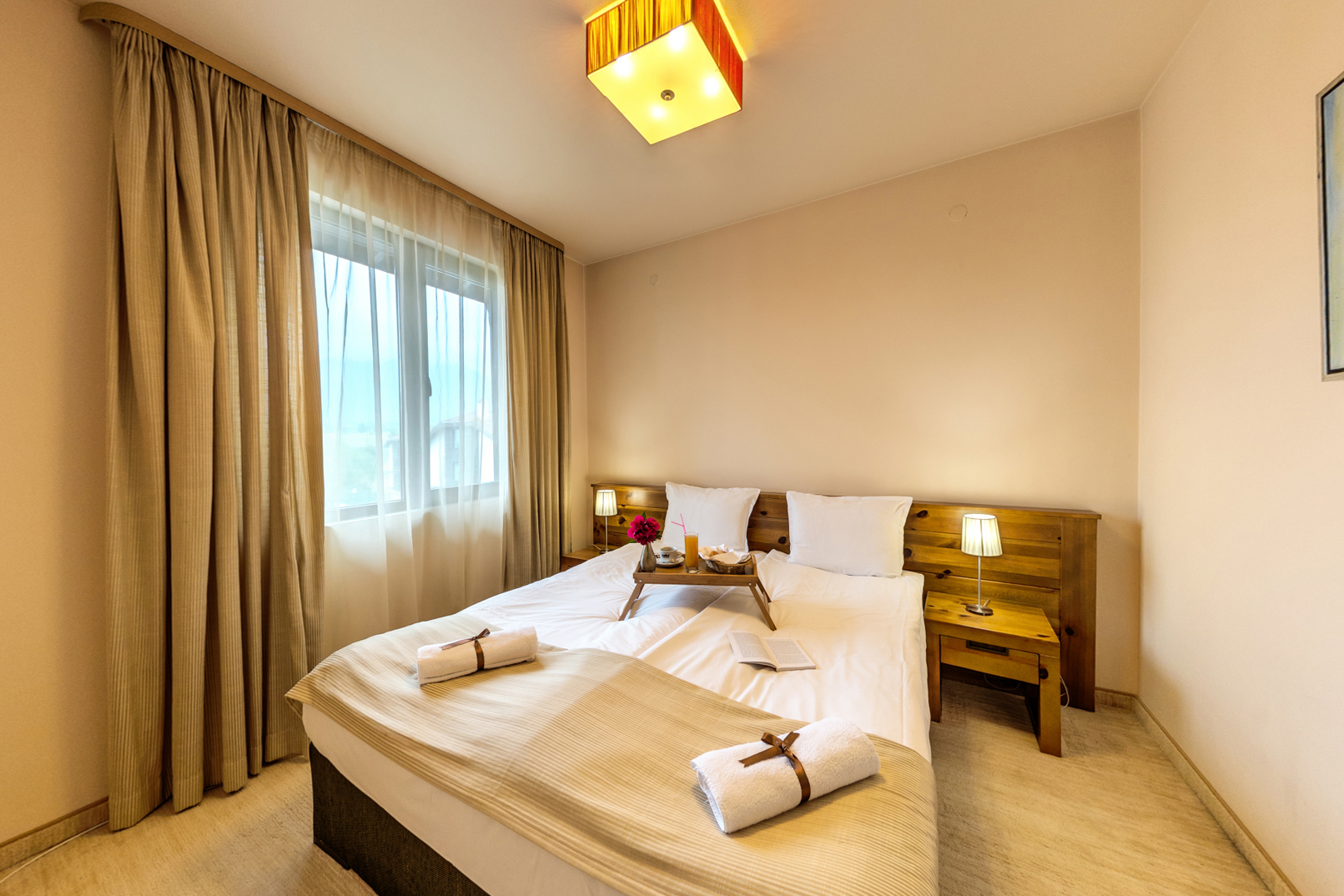 Three Mountains Boutique Bansko-Jednosoban apartman spavaca soba.jpg