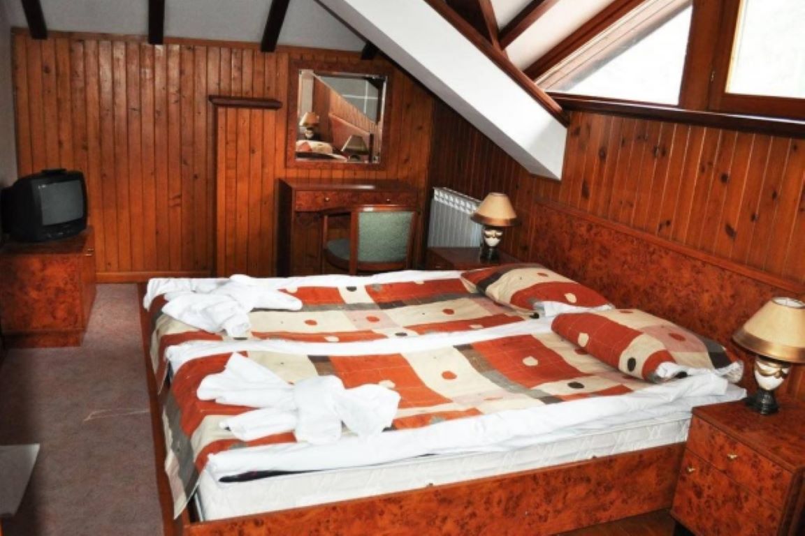 Hotel Victoria Bansko-Standardna soba spojeni lezaji.jpg