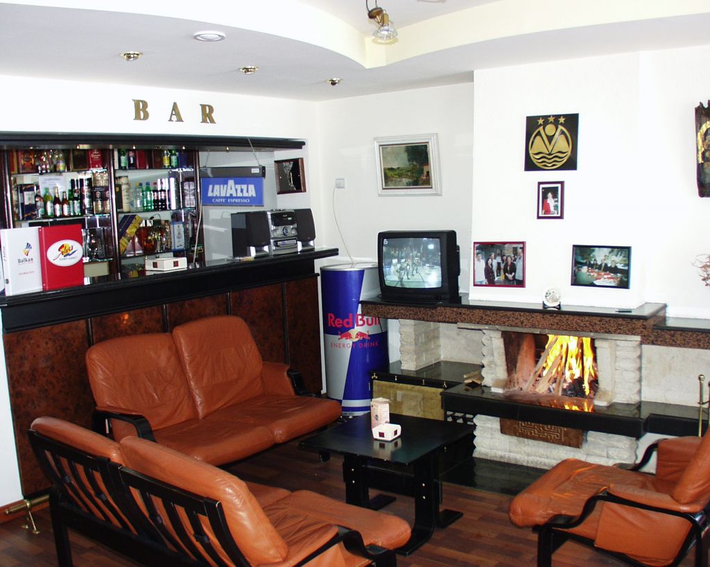 Victoria Hotel-Lobby.jpg