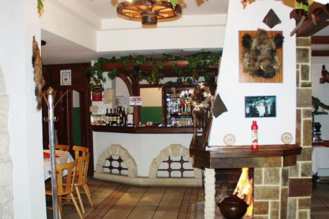 Victoria Hotel-Restoran.jpg