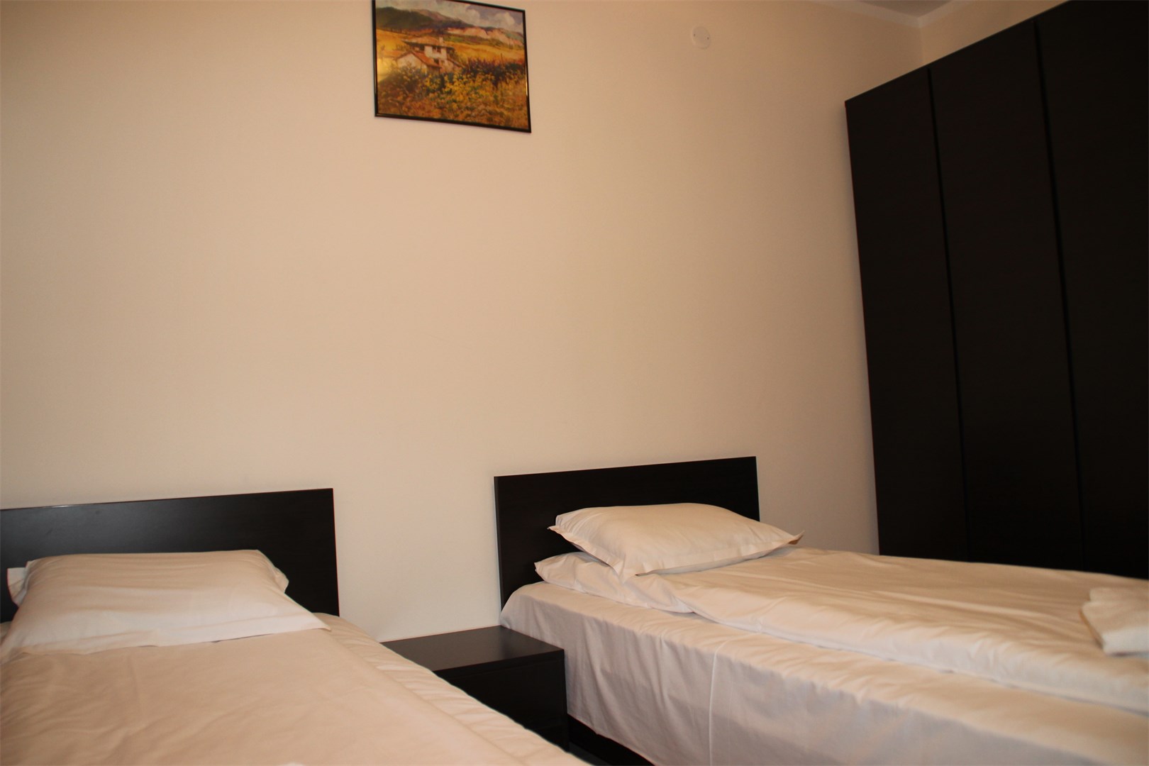 Borovets Gardens-Dvosoban apartman spavaca soba.jpg