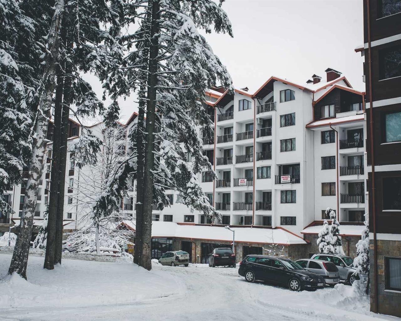Borovets Gardens Hotel-Panorama.jpg