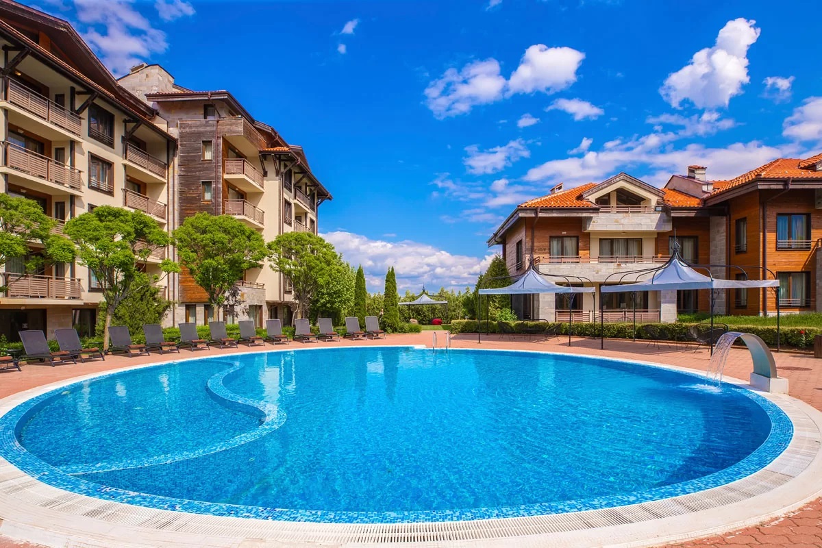 Murite Club Bansko-Spoljni bazen.jpg