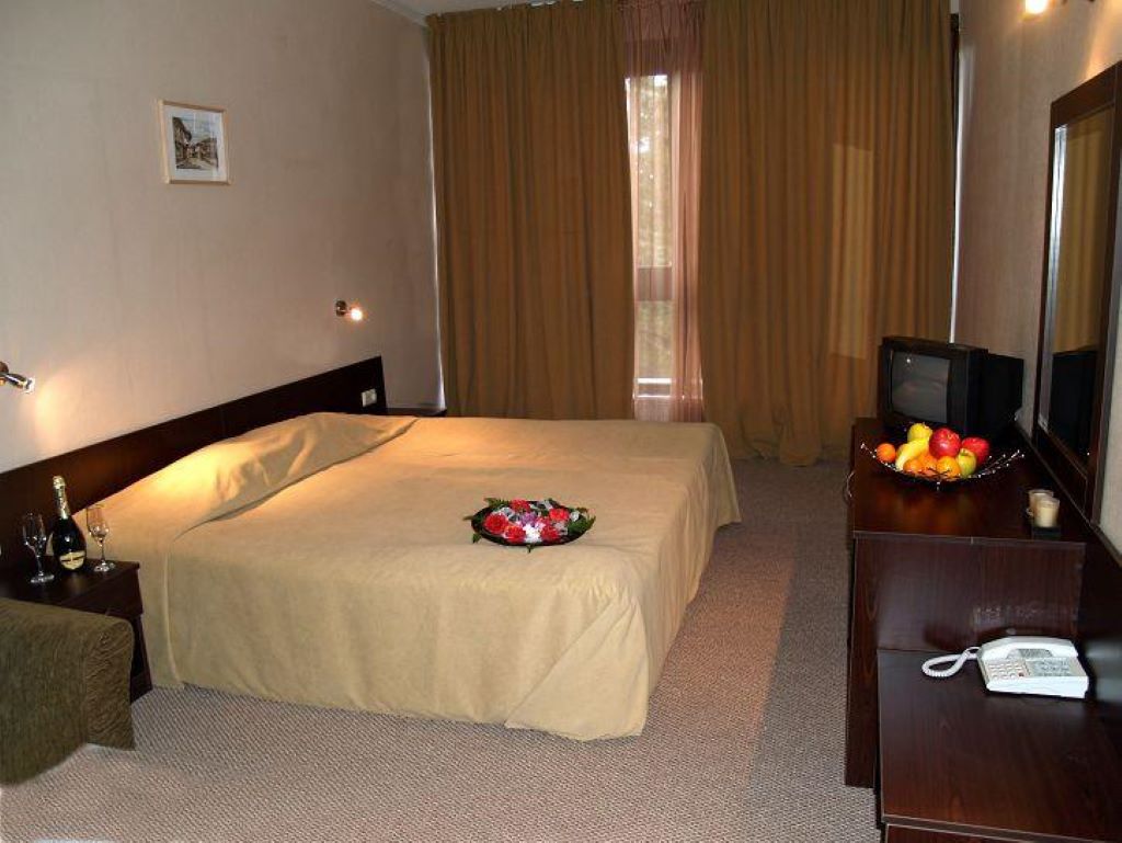 Hotel Snezhanka-Standardna soba.jpg