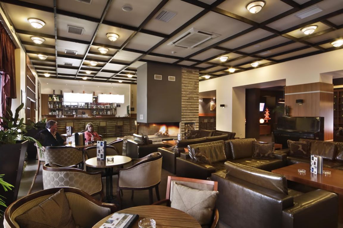 Snezhanka Hotel-Lobby.jpg