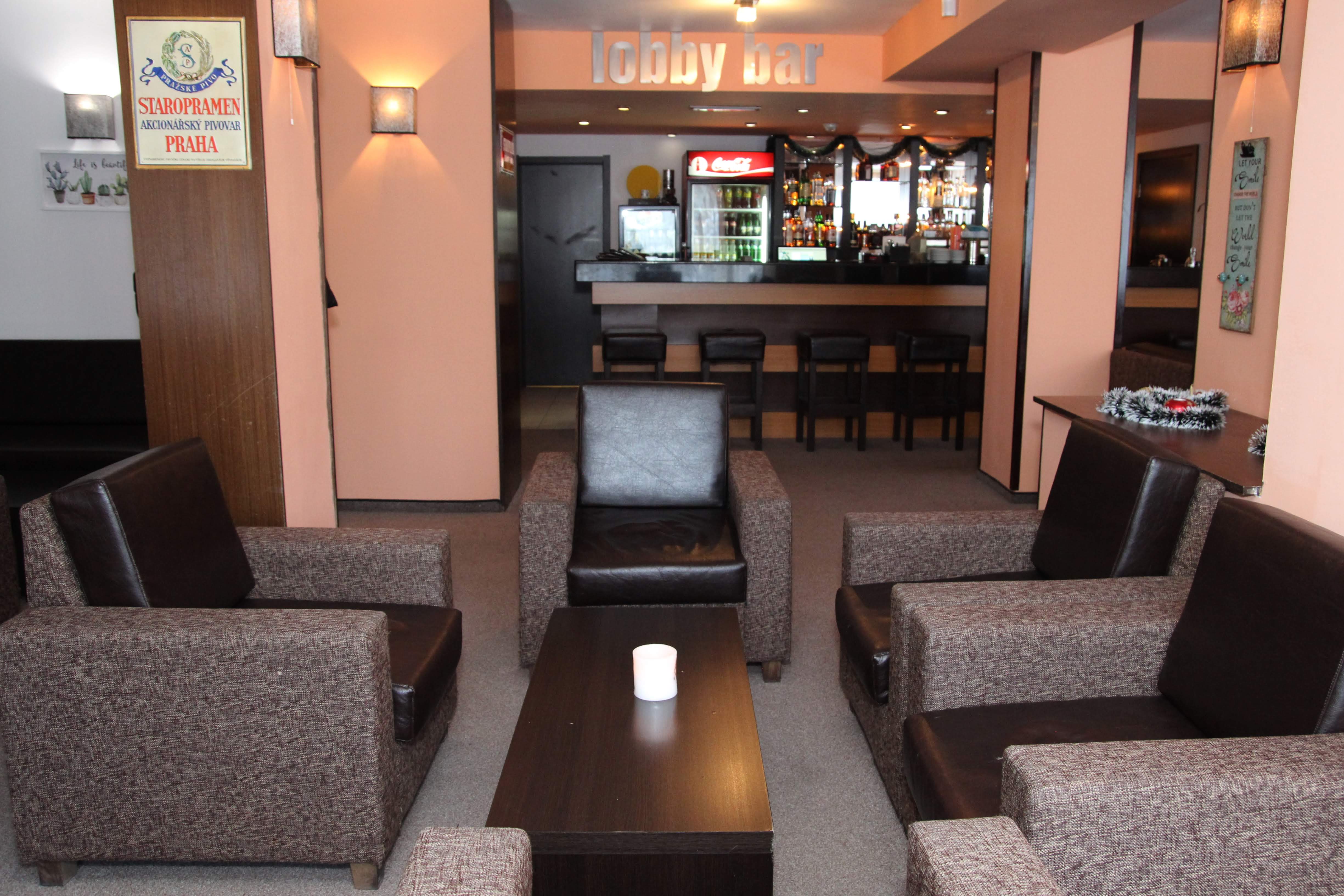 Hotel Mursalitsa Pamporovo-Lobby bar.jpg