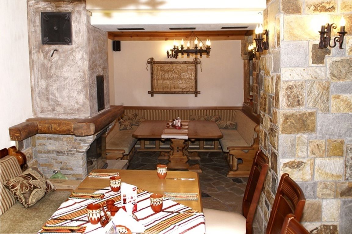 Kamelia Complex Pamporovo-Taverna.jpg