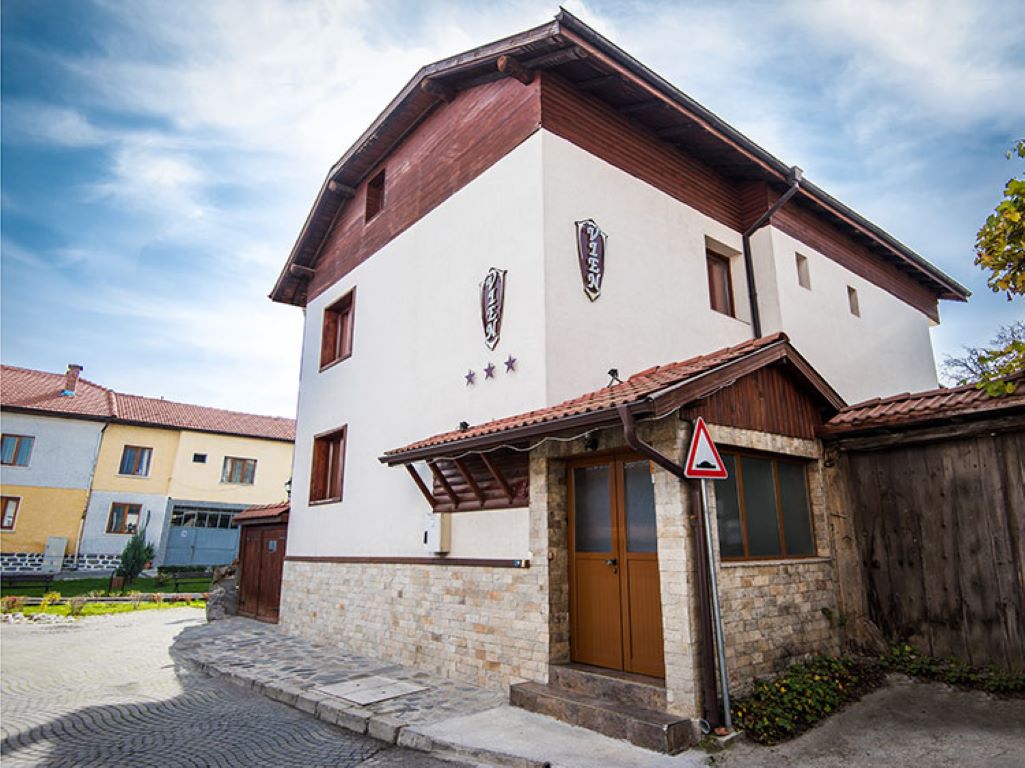 Hotel Vien-Hotel spolja.jpg