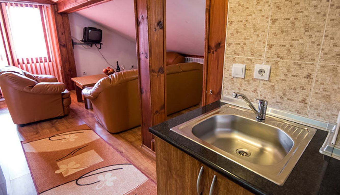 Vien Hotel-Studio.jpg